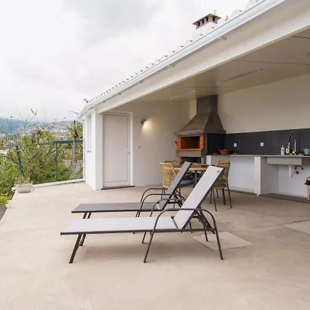 Guestready - Hideaway With Bbq Guest house