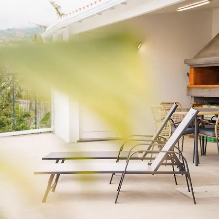 Guestready - Hideaway With Bbq 푼샬