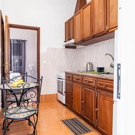 게스트하우스 Guestready - Hideaway With Bbq 3*